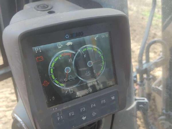 徐工XE135D履帶式挖掘機