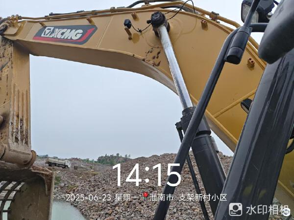 徐工XE380GK履帶式挖掘機