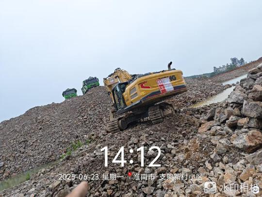 徐工XE380GK履帶式挖掘機