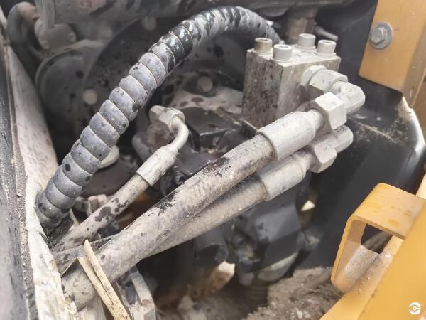 徐工XE35U履帶式挖掘機