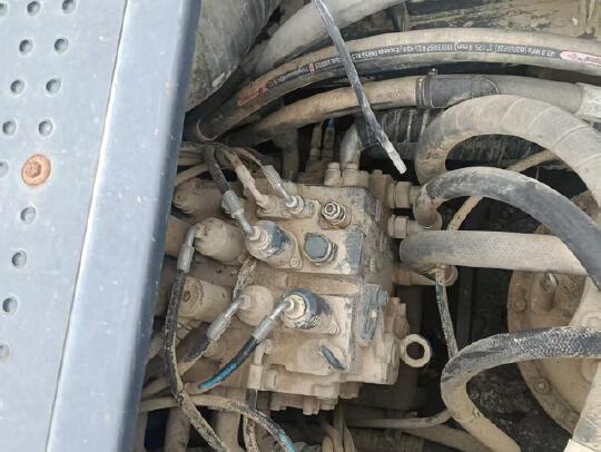 徐工XE550DK履帶式挖掘機