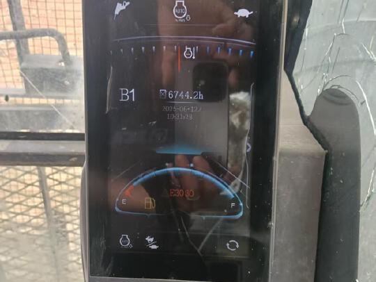 徐工XE550DK履帶式挖掘機