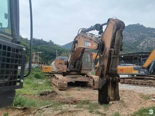 徐工XE550DK履帶式挖掘機