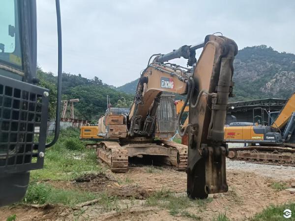 徐工XE550DK履帶式挖掘機