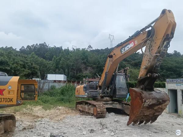 徐工XE380DK履帶式挖掘機(jī)