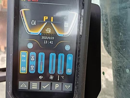 徐工XE105GA履帶式挖掘機