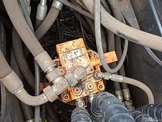 徐工XE105GA履帶式挖掘機