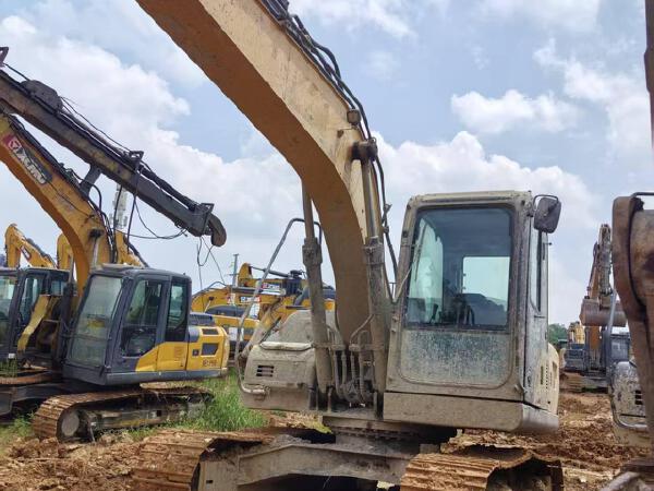 徐工XE135D履帶式挖掘機