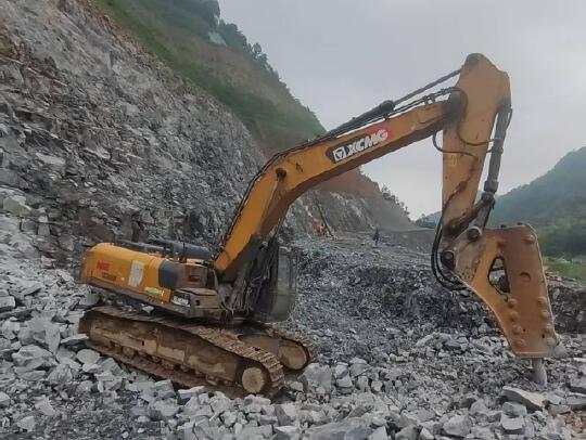 徐工XE380DK履帶式挖掘機