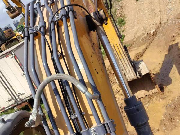 徐工XE135D履帶式挖掘機