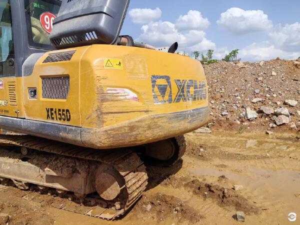 徐工XE135D履帶式挖掘機