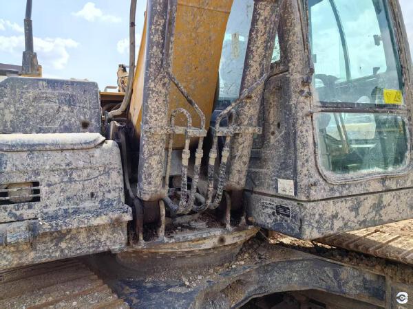 徐工XE135D履帶式挖掘機