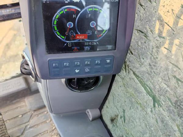 徐工XE135D履帶式挖掘機