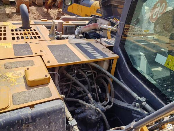 徐工XE135D履帶式挖掘機