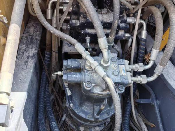 徐工XE135D履帶式挖掘機