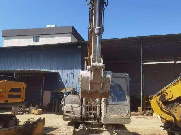 徐工XE135D履帶式挖掘機