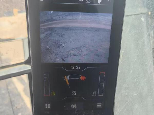 徐工XE600DKMAX履帶式挖掘機