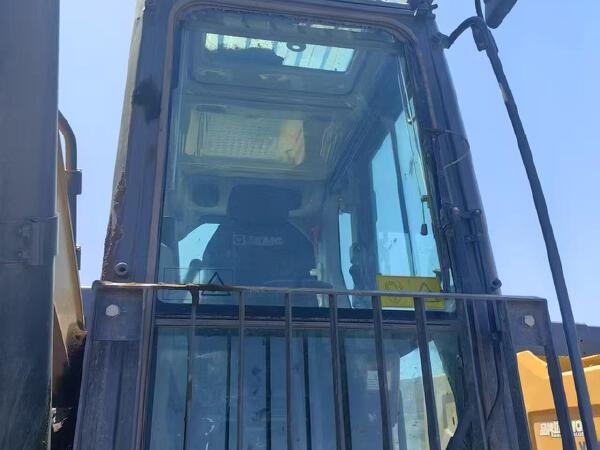 徐工XE600DKMAX履帶式挖掘機