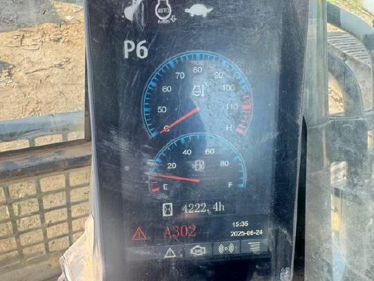 徐工XE380DK履帶式挖掘機
