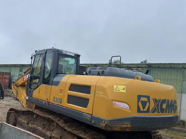 徐工XE305D履帶式挖掘機(jī)