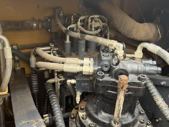 徐工XE305D履帶式挖掘機(jī)