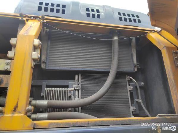 徐工XE370D履帶式挖掘機