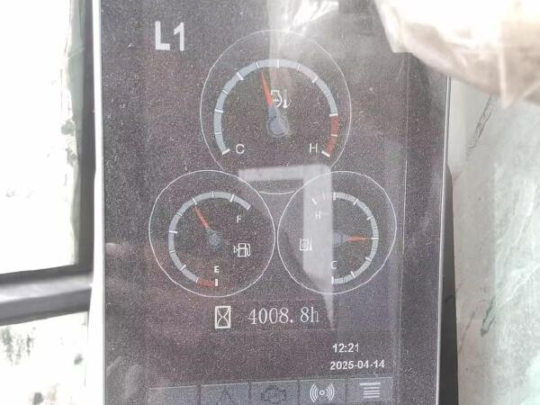 徐工XE370D履帶式挖掘機