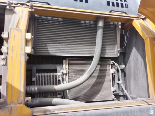 徐工XE370D履帶式挖掘機