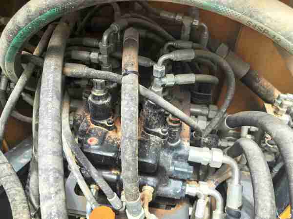 徐工XE135D履帶式挖掘機(jī)