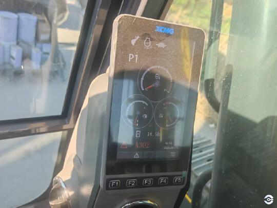 徐工XE200DA履帶式挖掘機