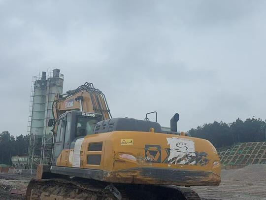 徐工XE370D履帶式挖掘機
