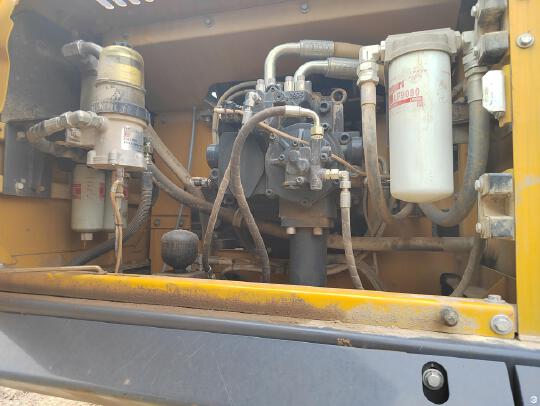 徐工XE490DK履帶式挖掘機