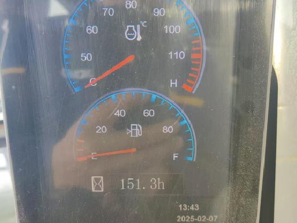 徐工XE380DK履帶式挖掘機