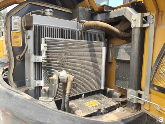 徐工XE60GA履带式挖掘机