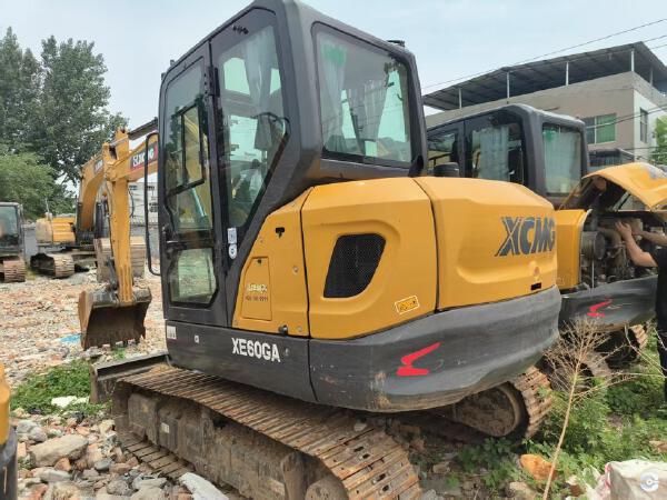 徐工XE60GA履带式挖掘机