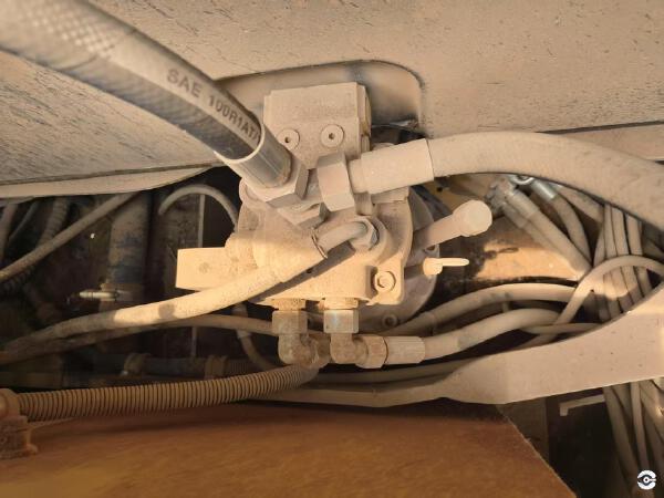 徐工XE60GA履带式挖掘机