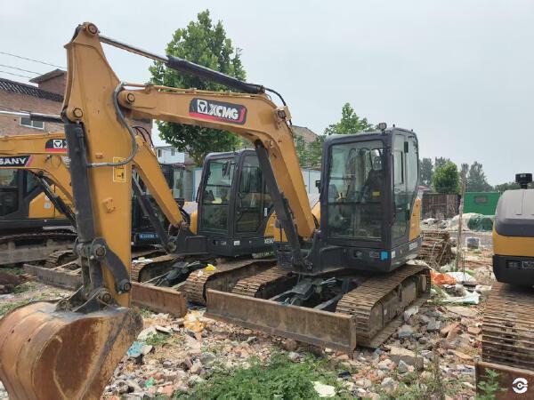 徐工XE60GA履带式挖掘机