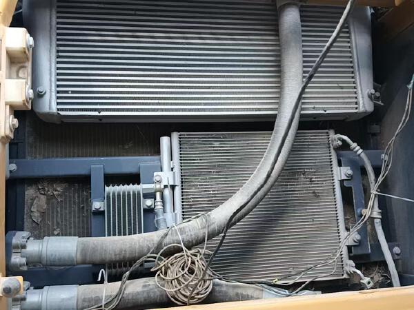 徐工XE380DK履帶式挖掘機(jī)