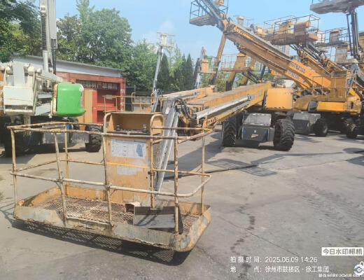 徐工GTBZ38S直臂式高空作业车