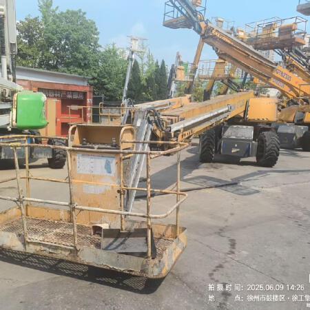 徐工GTBZ38S直臂式高空作业车