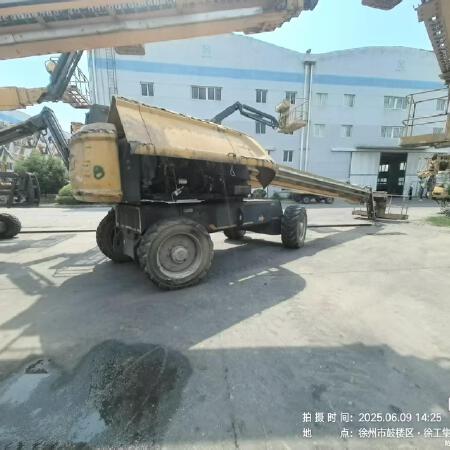 徐工GTBZ38S直臂式高空作业车