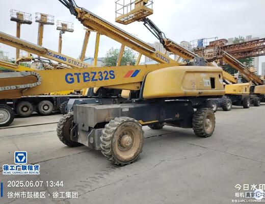 徐工GTBZ32S直臂式高空作业车