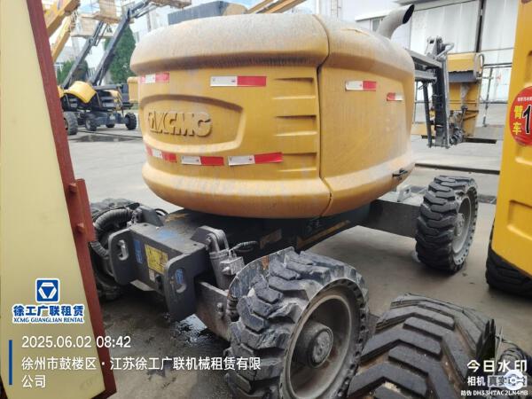 徐工GTBZ14J曲臂式高空作業平臺