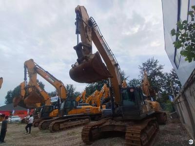 徐工XE400DK履帶式挖掘機