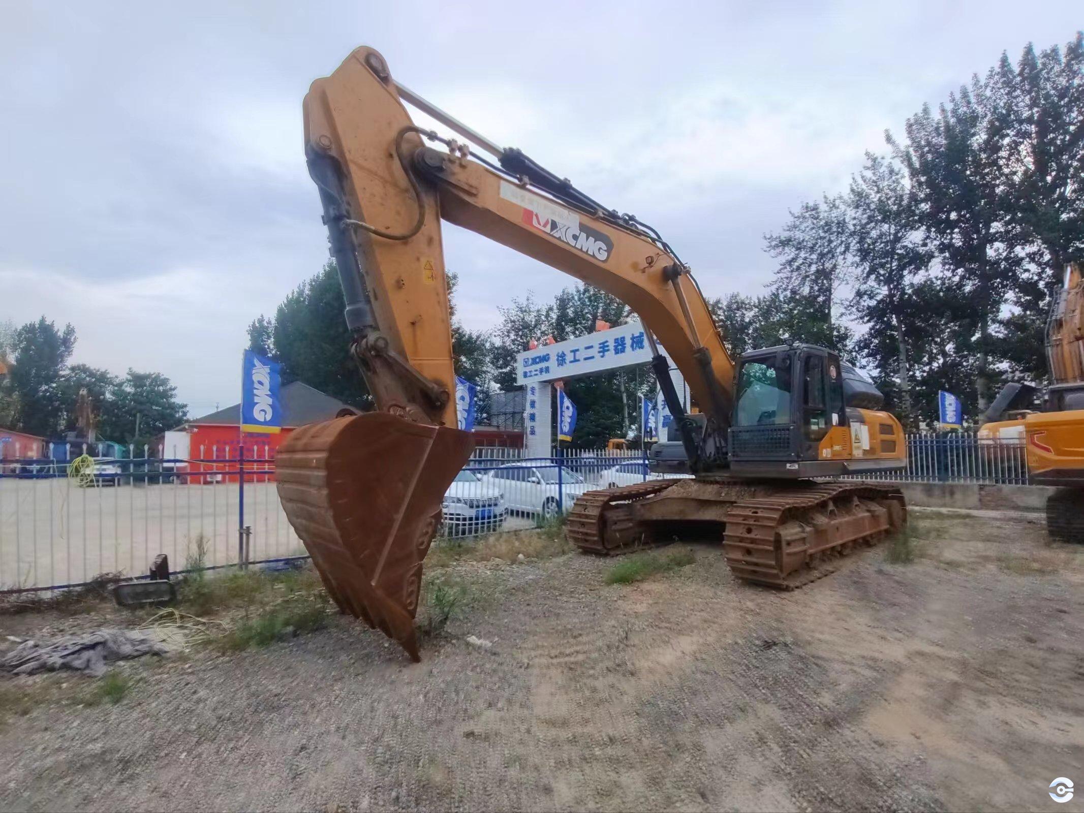 徐工XE400DK履帶式挖掘機