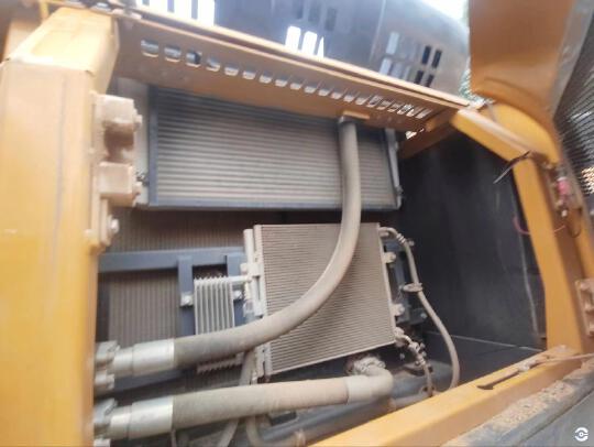 徐工XE400DK履帶式挖掘機