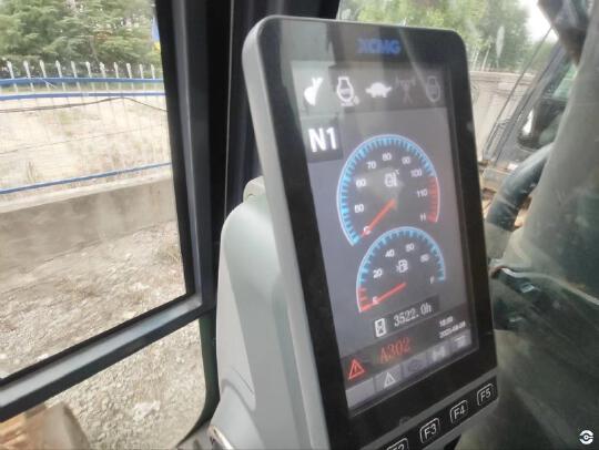 徐工XE400DK履帶式挖掘機