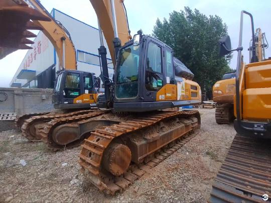 徐工XE400DK履帶式挖掘機