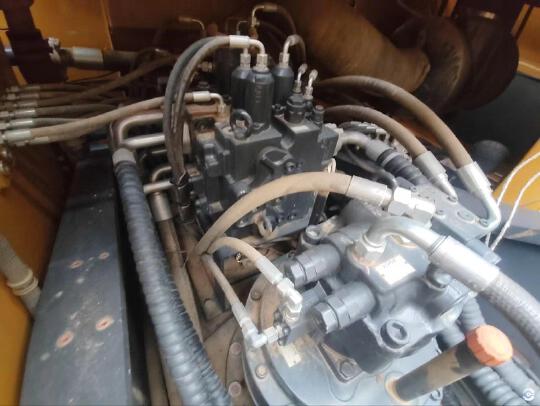 徐工XE400DK履帶式挖掘機