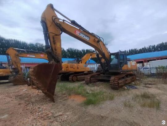 徐工XE470D履帶式挖掘機